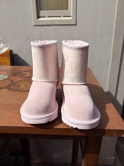 Brand New Size 10 Uggs Little Girls Boots