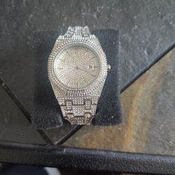 New (Diamond Watch) Beautiful 