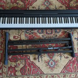 YAMAHA P71 88-Key Weighted Action Digital Piano with Sustain Pedal and Power Supply (Amazon-Exclusive) + Adjustable Stand