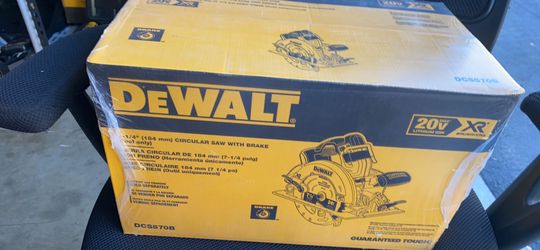 Dewalt 71/4”(184 mm) Circular saw XR BRUSHLESS TOOL ONLY SOLO HERRAMIENTA