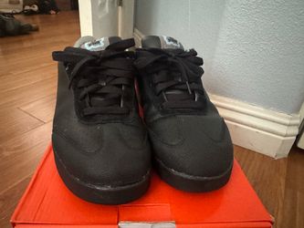 BBC Ice cream reebok board flip size 8 black