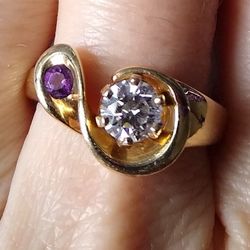 Gorgeous 14k Yellow Gold Genuine Diamond 💎💍 Ring SIZE 8!