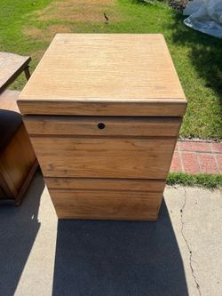 SOLID WOOD FILING CABINET
