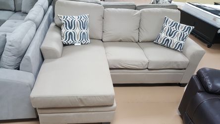 Small sectional YOU GET NEW AND REVERSIBLE