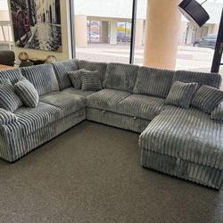 Teddy Bear Sectional With Sleeper 