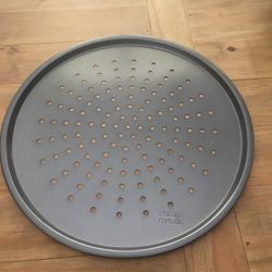 15” Large Nonstick Carbon Steel Pizza Pan. Easy To Clean. Like New! 
