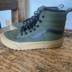 Boys Vans Size 1 NEW