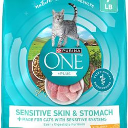 Purina ONE Sensitive Skin & Stomach, Turkey, 7 lbs, Dry Cat Food
