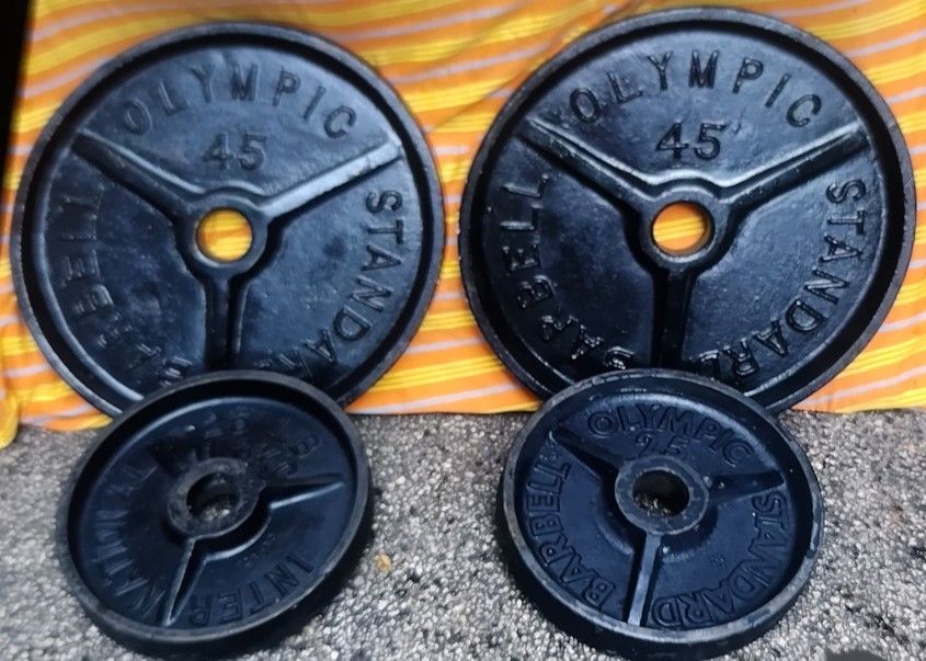 SET OF OLYMPIC DEEP DISH PLATES (PAIRS OF) : 45s & 25s