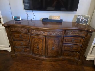 California King Bedroom Set for  Royalty