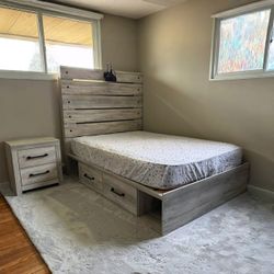 Cambeck Whitewash Queen Side Storage Platform Bed