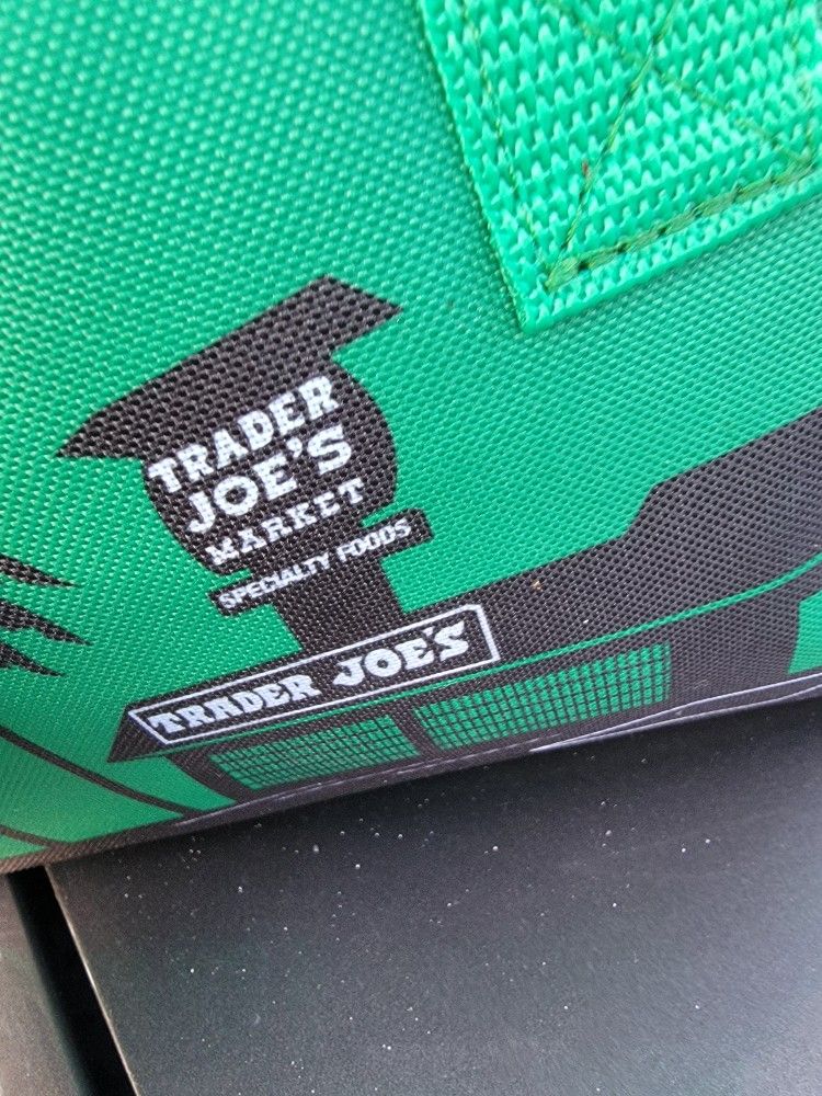 Trader Joe's Tote Bag New With Tag Green