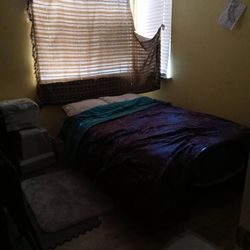 Full bed frame head/footboard/legs