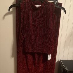 Beautiful Reds Christmas Dress- Size Small- Never Worn Tag Still On It.. 