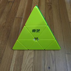 Giant Pyraminx