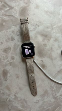 Apple Watch SE second gen 40mm