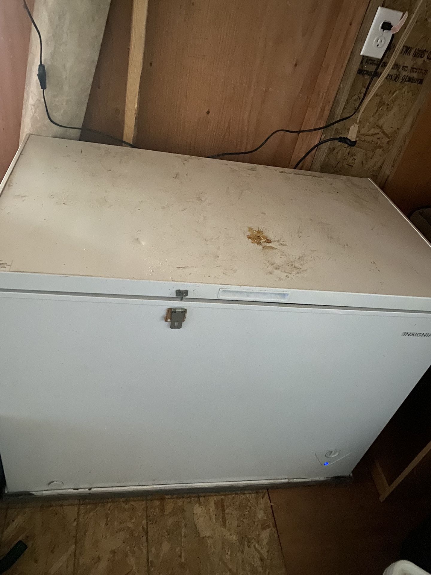 Insignia Freezer