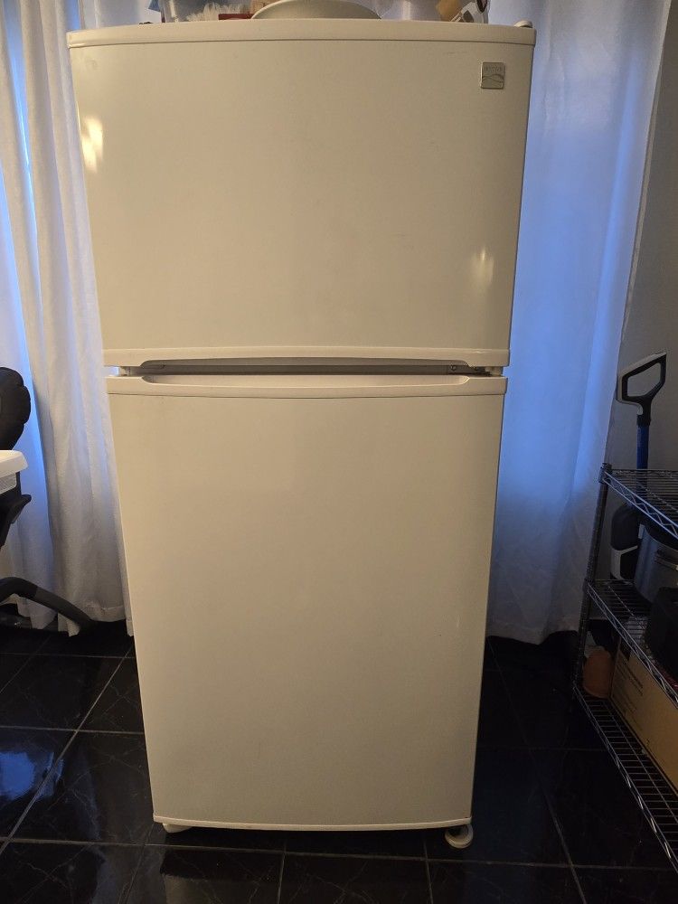 Kenmore 20 Cubic Feet Freezer On Top Refrigerator