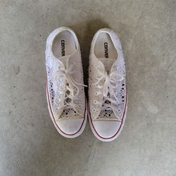 White Converse W9