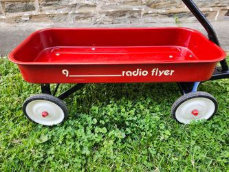Radio Flyer 9 Wagon