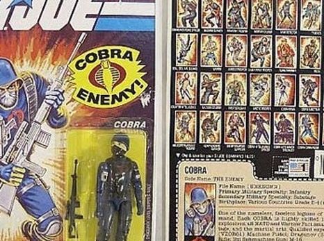 Collector seeking vintage old GI Joe toys dolls action figures accessories 1960s 70s 80s g.i. Joes toy figure doll collector collectibles