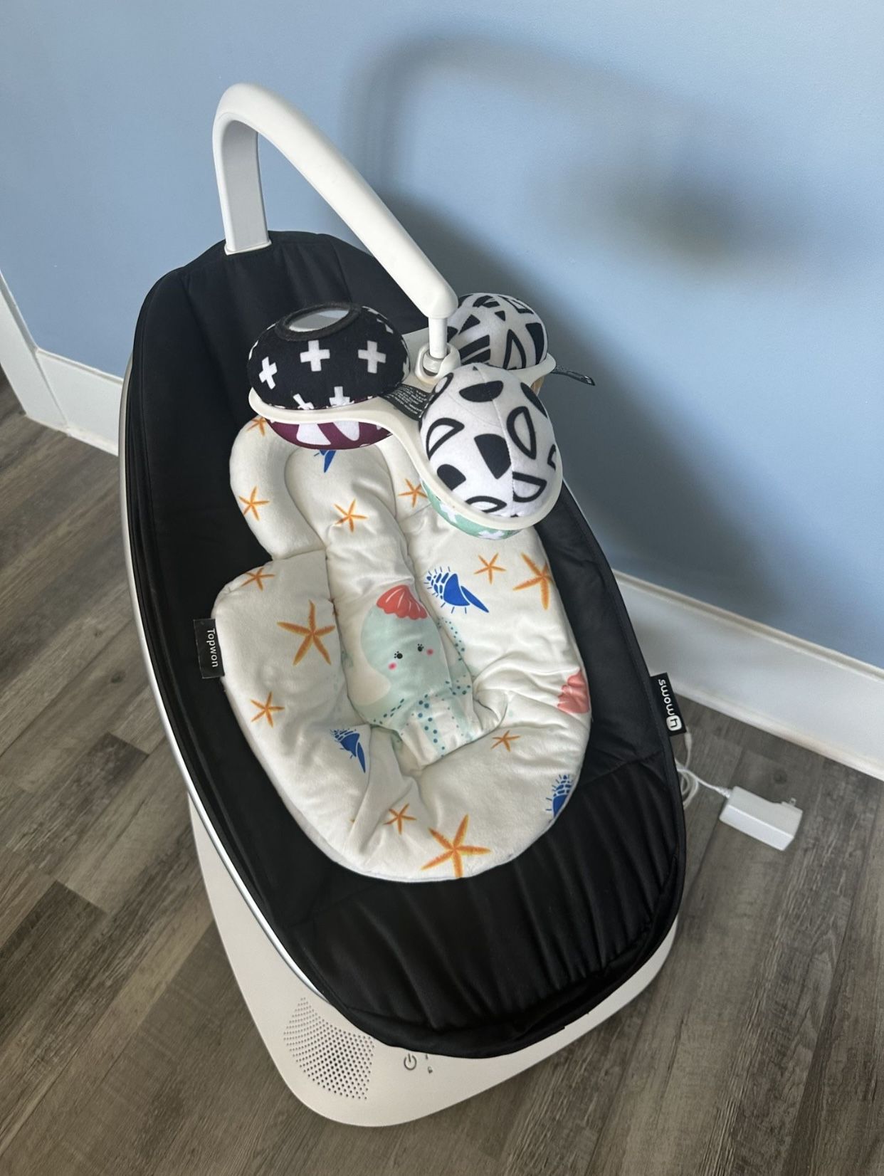 4moms mamaRoo® multi-motion baby swing®