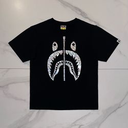 A Bathing Ape BAPE Aurora Shark Tee Black T-Shirt Size Medium