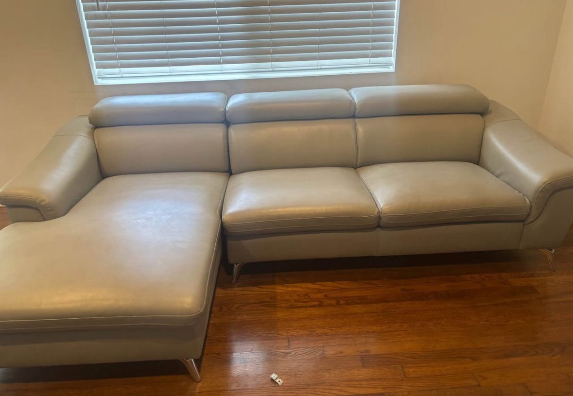 Sofa Sectional L Gris , Grey Leather . Price Including Delivery