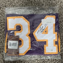 Los Angeles Lakers Autographed Shaq Jersey