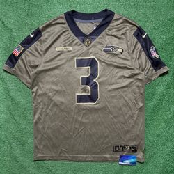 Russell Wilson Salute To Service Seahawks Jersey X-Large Pre-Owned