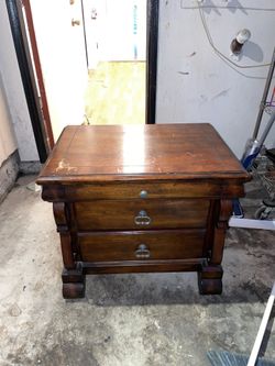 2 Set Dresser Set