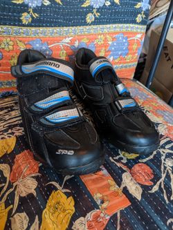 Shimano spin cycling shoes used 15 times excellent condition