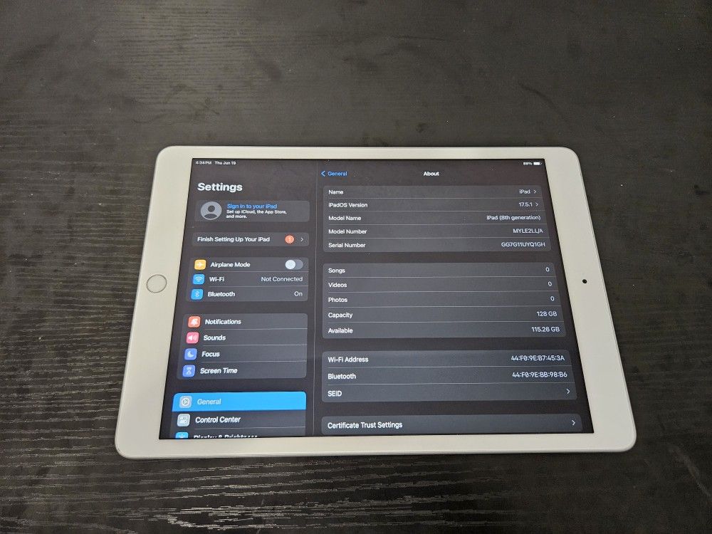 iPad (8th Generation) - Silver