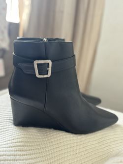 Jones New York Black Wedge Boots Women Size 10