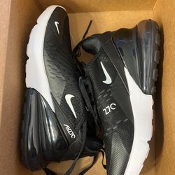 Nike 270s