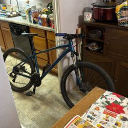 27” Medium Specialized Pitch Mountain Bike