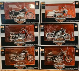 HARLEY DAVIDSON Series 12
Diecast Motorcycle Models Maisto 1:18 scale