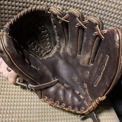 Vintage Sears Roebuck 12” right hand throw baseball glove mitt