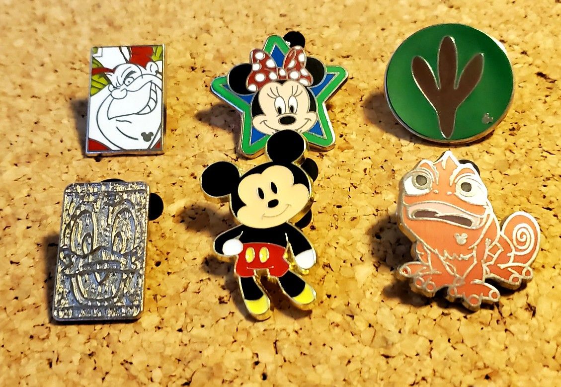 Lot Of Disney Trading Pins. Lot 110