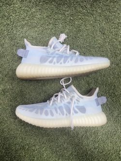Authentic Yeezy Boost 350 V2 Mono Ice Size 9