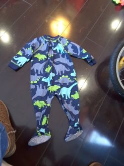Carter's size 12m zip up jammies