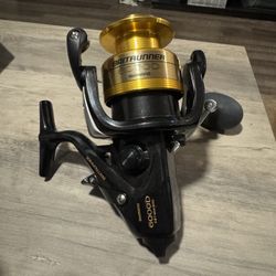 Shimano Bait Runner 6000D Salt Water Spinning Reel. Brand New 