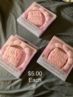 High end Makeup And Accessories