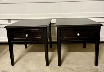 Ashley Furniture Henning End Tables (set of 2)