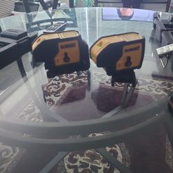 2 Dwalt  Laser De 3 Puntos