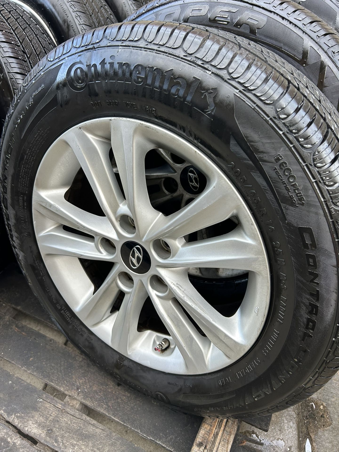 4- CONTINENTAL RADIAL / COOPER RADIAL 