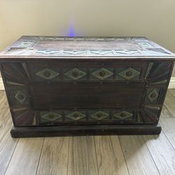 Decorative Coffee / Storage Table