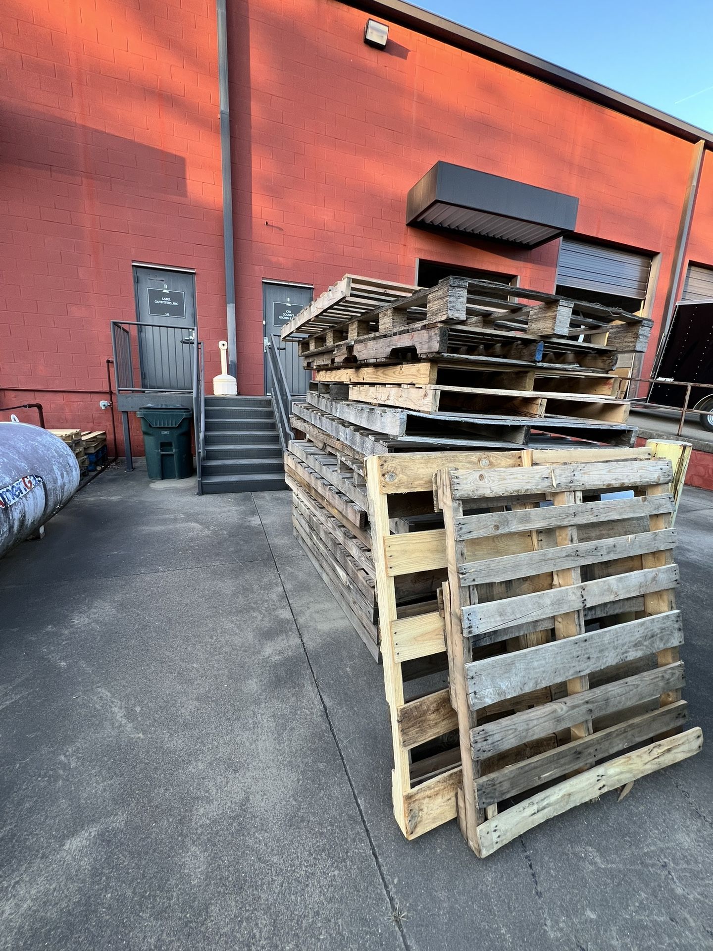 Free Pallets