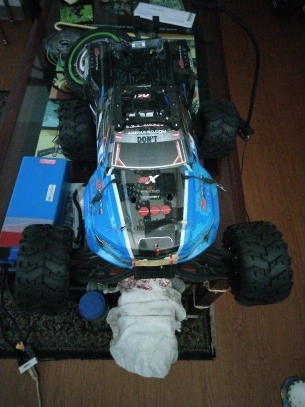 Kraton Blx V4 6s Roller