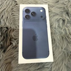 Apple iPhone 17 pro blue or 17 pro max blue unlocked new 